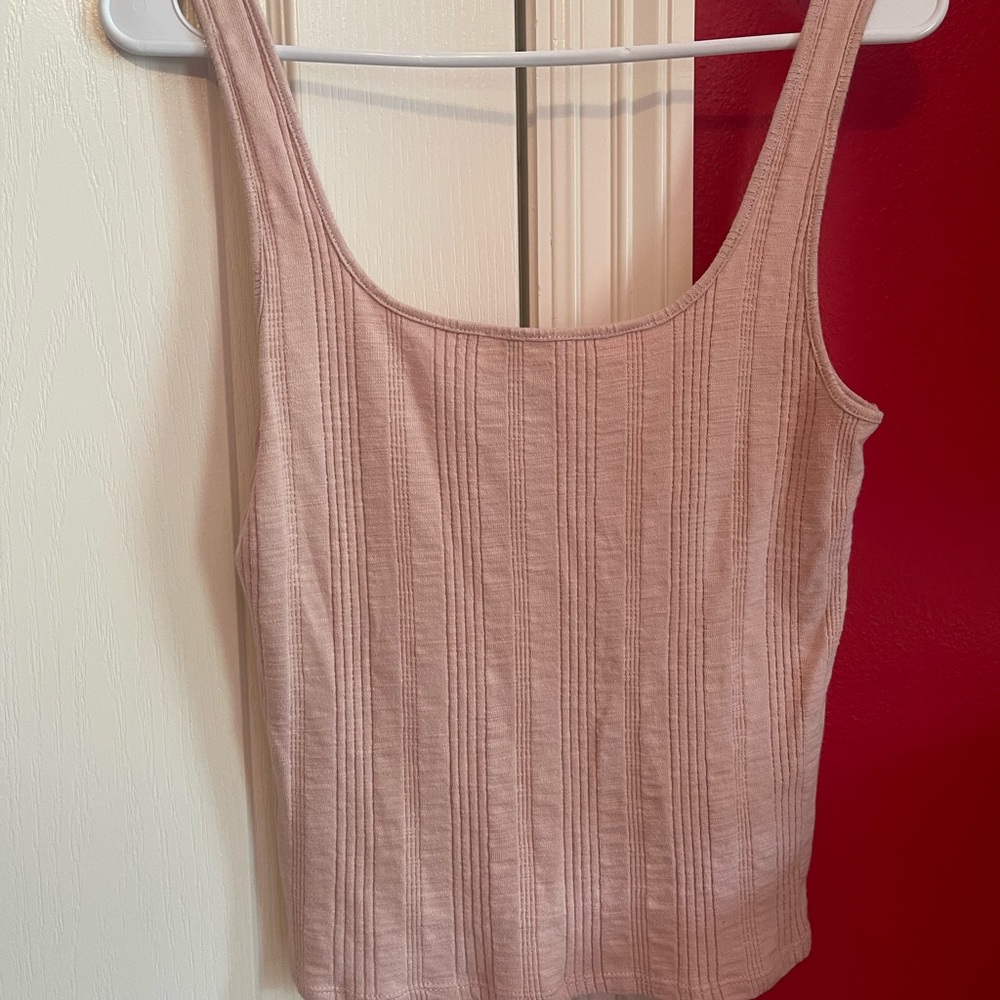 pale pink tank top